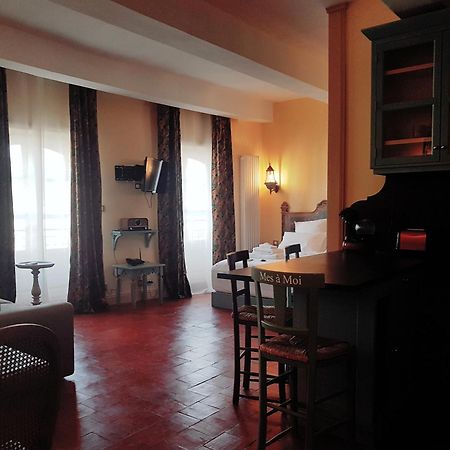 Mes A Moi In Pezenas - Appartements De Charme - Baignoire Balneo Zewnętrze zdjęcie