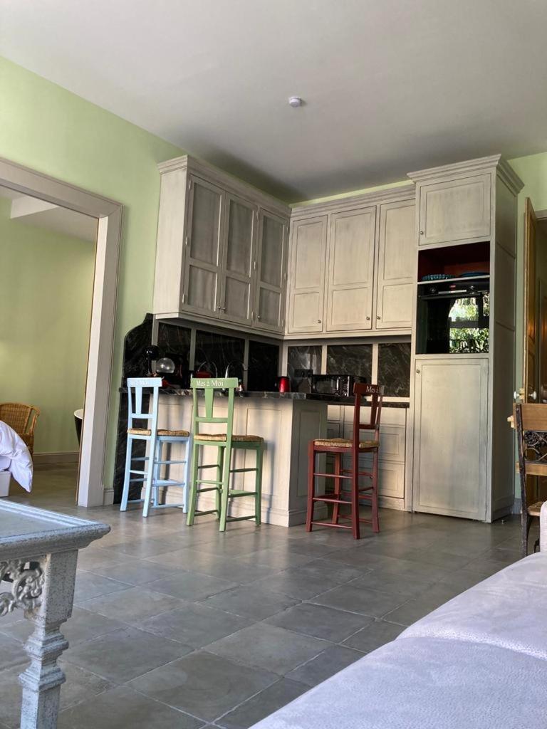 Mes A Moi In Pezenas - Appartements De Charme - Baignoire Balneo Zewnętrze zdjęcie