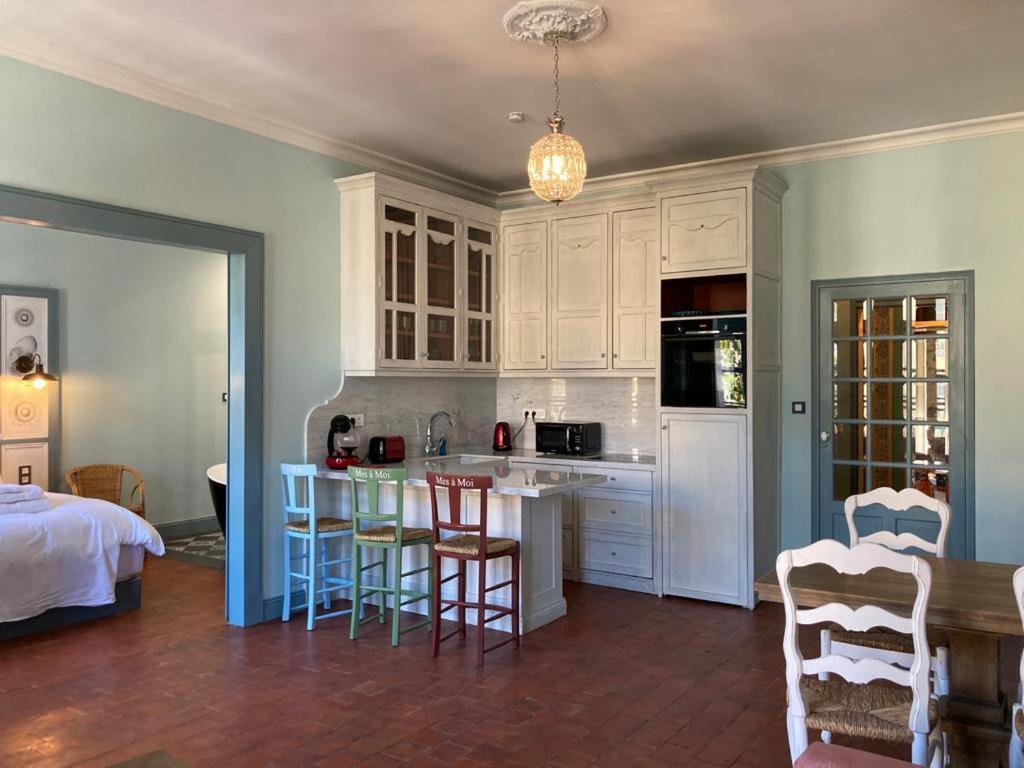 Mes A Moi In Pezenas - Appartements De Charme - Baignoire Balneo Zewnętrze zdjęcie
