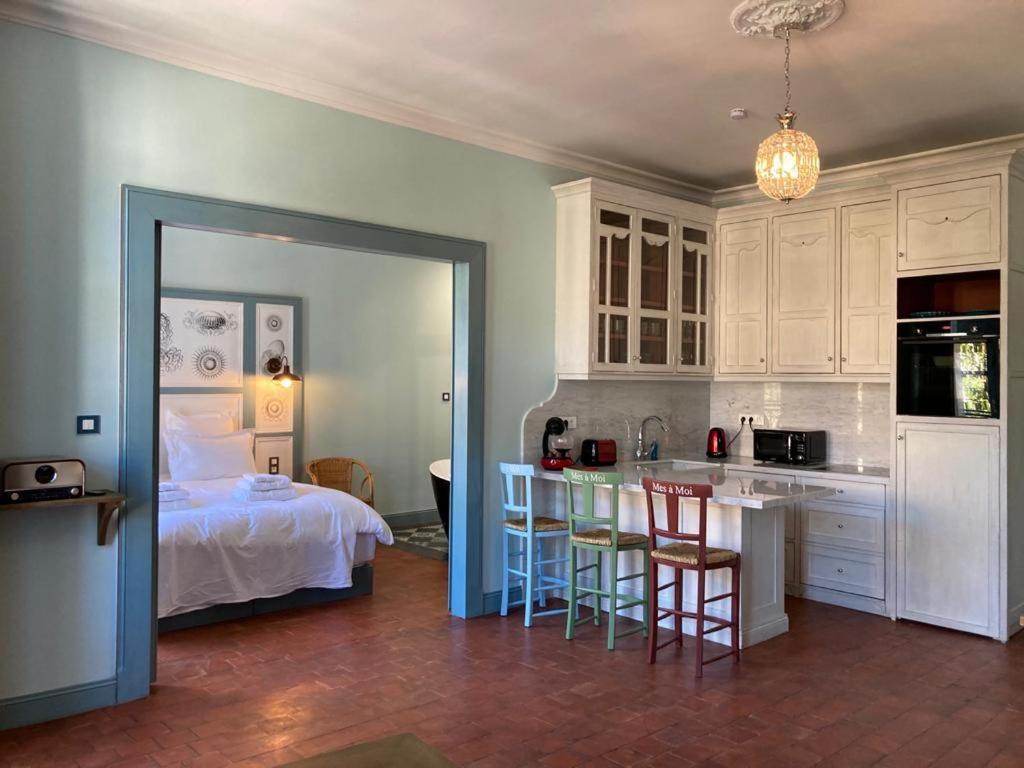Mes A Moi In Pezenas - Appartements De Charme - Baignoire Balneo Zewnętrze zdjęcie